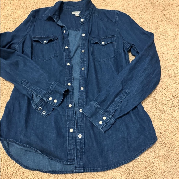 Calvin Klein women’s button down - Picture 2 of 3